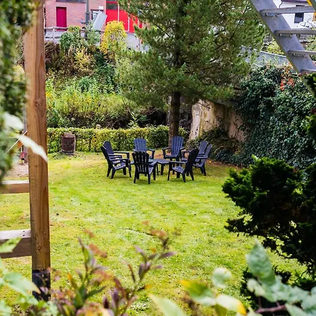 Large Detached In With Garden