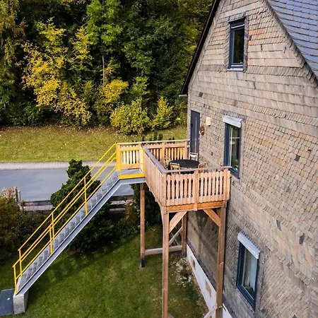 Large Detached In With Garden * Willingen (Upland)